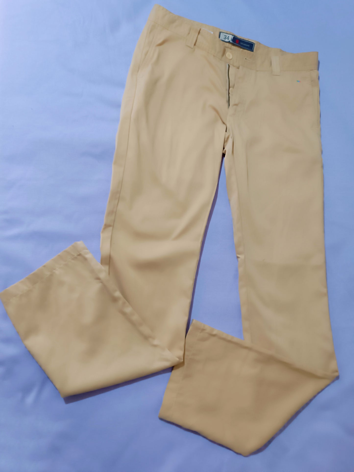 Pantalón Beige (Gino Pascali)